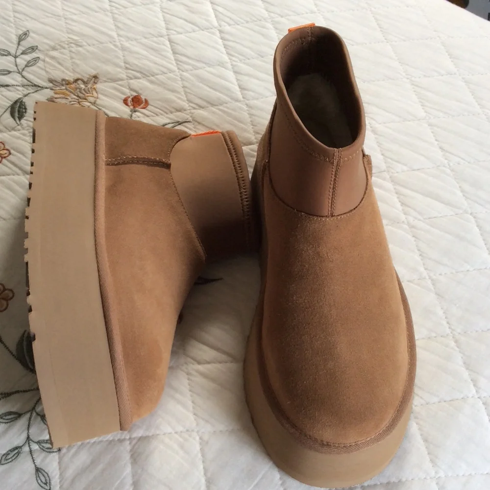 UGG mini dipper boots